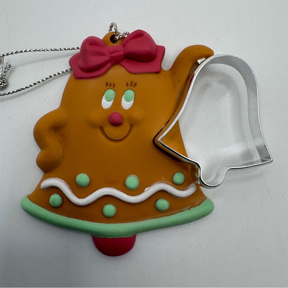 Vintage 1990s Avon Cookie Cutter Cuties Ornament‎ Bell Christmas Holiday
